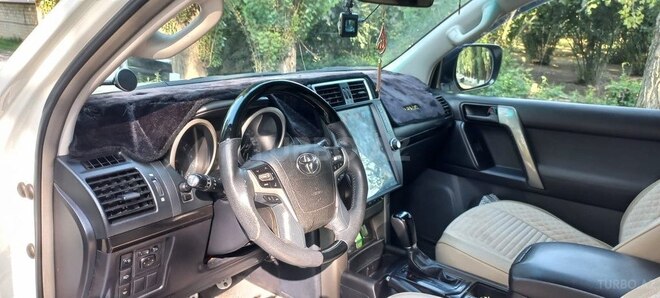 Toyota Land Cruiser Prado 2012, 150,000 km - 2.7 l - Zaqatala