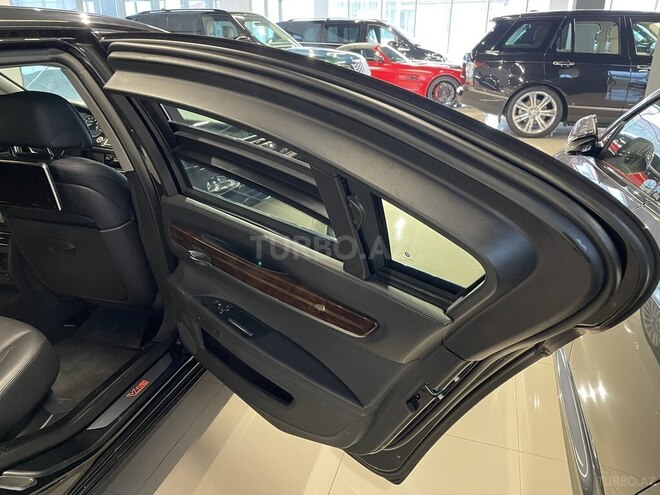BMW 760-16