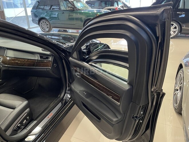 BMW 760-15