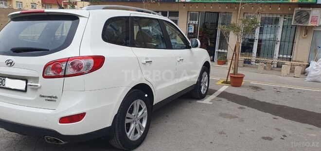 Hyundai Santa Fe-5
