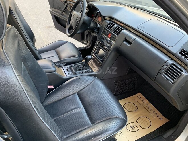 Mercedes E 320 2000, 287,898 km - 3.2 l - Bakı