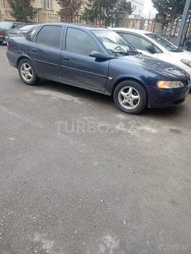 Opel Vectra 1997, 333,000 km - 1.6 л - Bakı