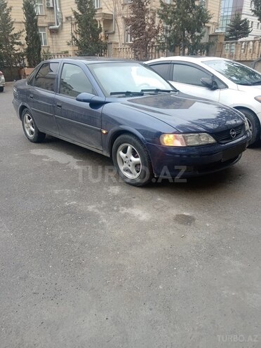 Opel Vectra 1997, 333,000 km - 1.6 л - Bakı