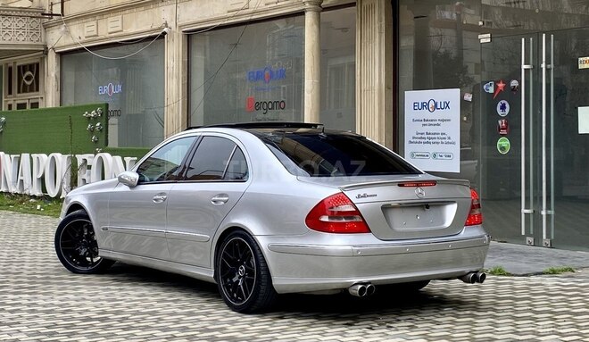 Mercedes E 320 2002, 236,000 km - 3.2 l - Bakı