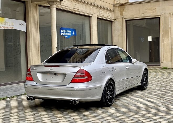 Mercedes E 320 2002, 236,000 km - 3.2 l - Bakı