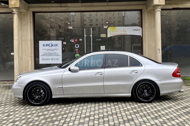 Mercedes E 320 2002, 236,000 km - 3.2 l - Bakı