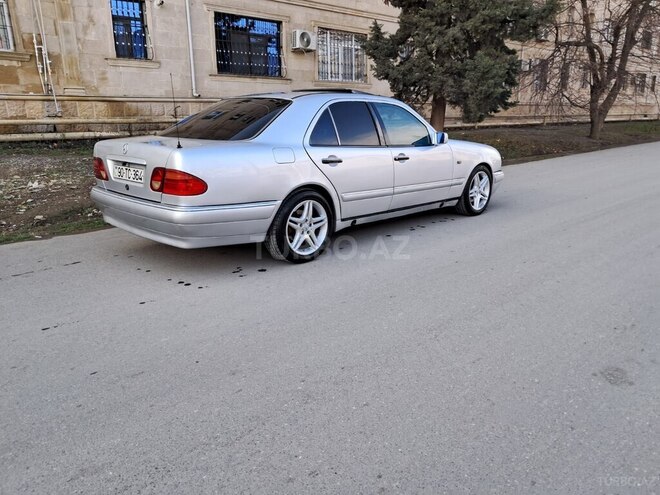 Mercedes E 230 1995, 125,300 km - 2.3 l - Qazax