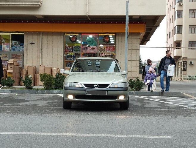 Opel Vectra 1996, 274,689 km - 2.0 l - Bakı