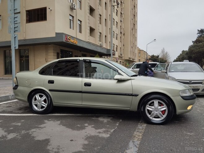 Opel Vectra 1996, 274,689 km - 2.0 l - Bakı