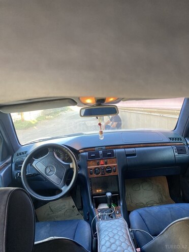 Mercedes E 240 1998, 370,000 km - 2.4 l - Bakı