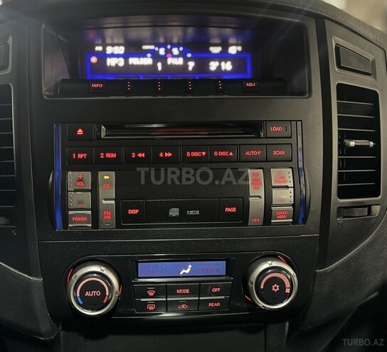 Mitsubishi Pajero 2008, 198,000 km - 3.0 l - Bakı
