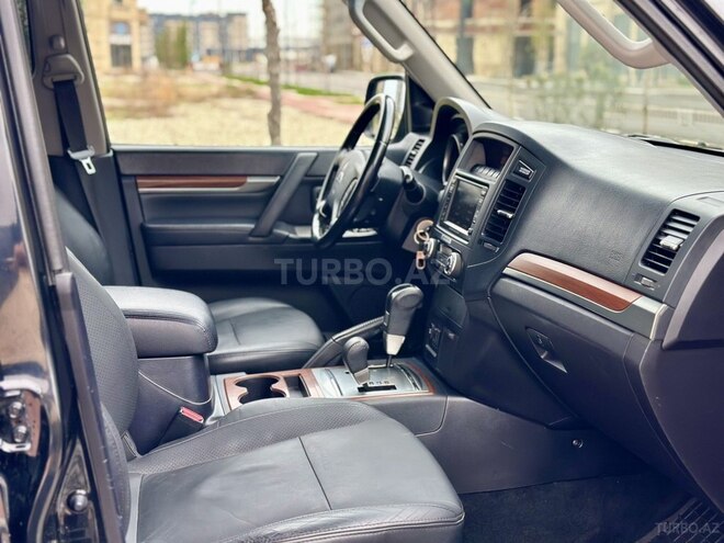 Mitsubishi Pajero 2012, 227,899 km - 3.2 л - Bakı