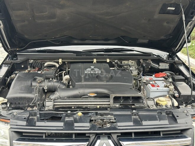 Mitsubishi Pajero 2012, 227,899 km - 3.2 л - Bakı