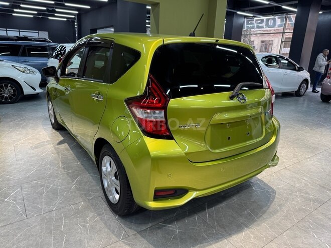 Nissan Note-2