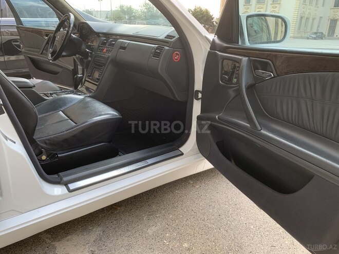 Mercedes E 320 2000, 287,649 km - 3.2 l - Bakı