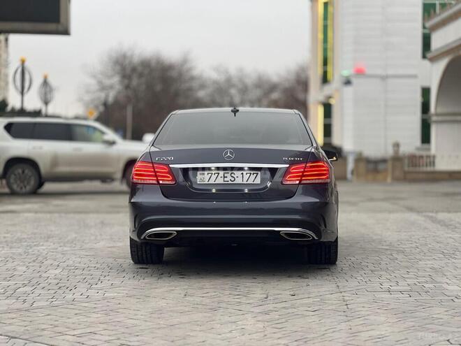 Mercedes E 220-12