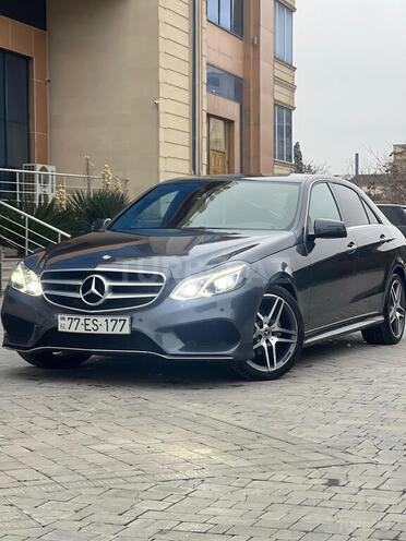 Mercedes E 220-1