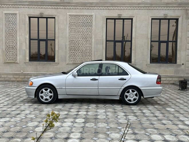 Mercedes C 230 1998, 33,200 km - 2.3 l - Saatlı