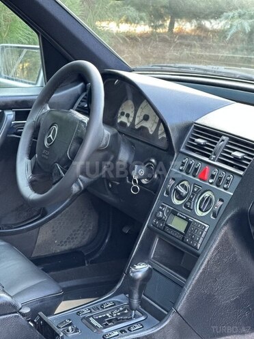 Mercedes C 230 1998, 33,200 km - 2.3 l - Saatlı