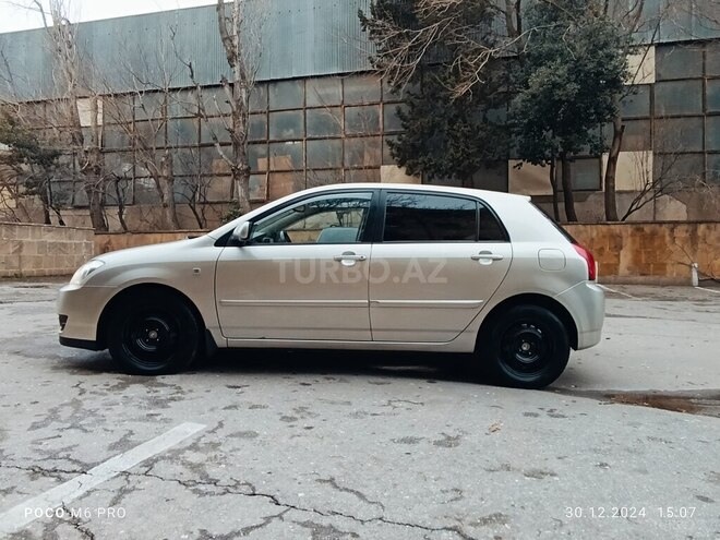 Toyota Corolla 2004, 195,000 km - 1.4 l - Bakı