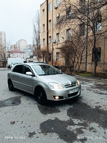 Toyota Corolla 2004, 195,000 km - 1.4 l - Bakı