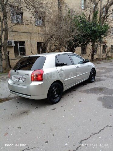 Toyota Corolla 2004, 195,000 km - 1.4 l - Bakı