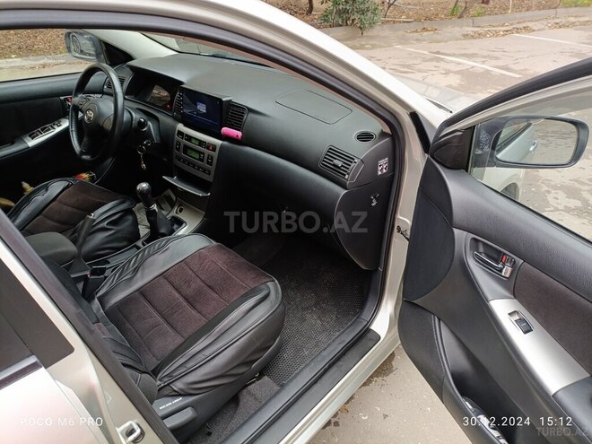 Toyota Corolla 2004, 195,000 km - 1.4 l - Bakı