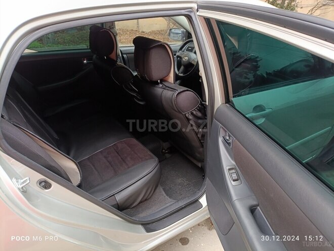 Toyota Corolla 2004, 195,000 km - 1.4 l - Bakı