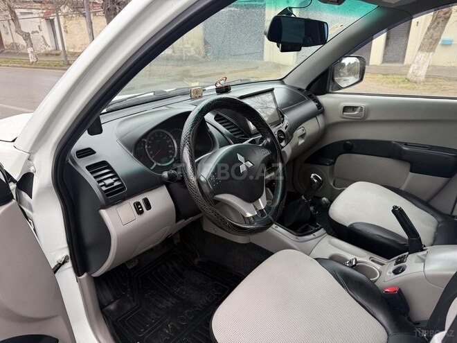 Mitsubishi L200 2014, 193,270 km - 2.5 l - Bakı