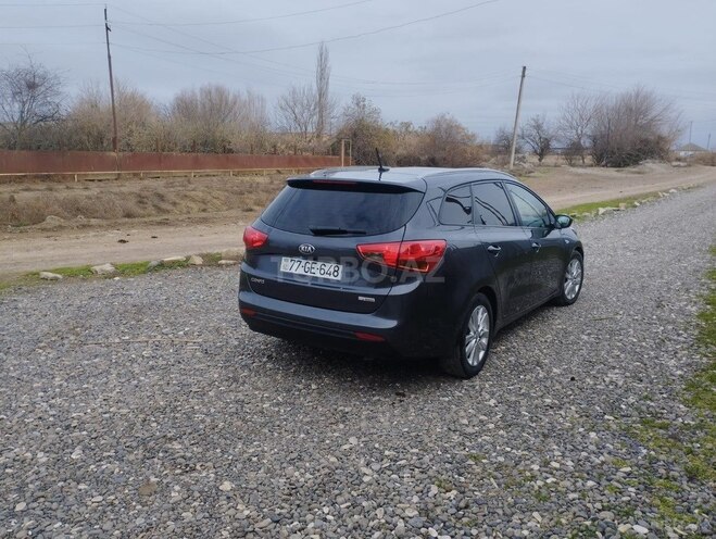 Kia Ceed 2014, 203,882 km - 1.4 l - Salyan