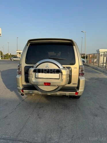 Mitsubishi Pajero 2007, 270,000 km - 3.0 l - Bakı