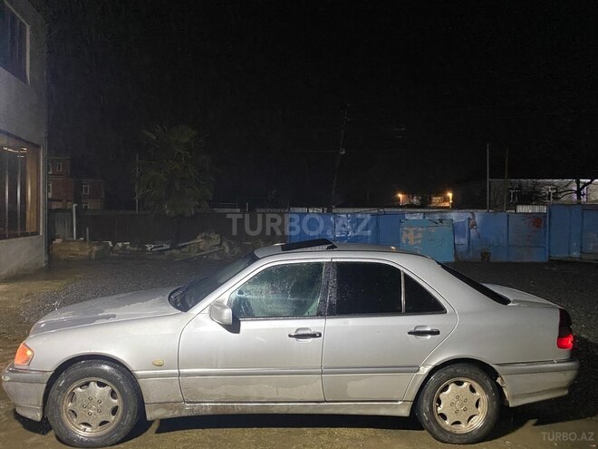 Mercedes C 230 1999, 200,000 km - 2.3 l - Masallı