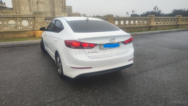 Hyundai Elantra 2018, 150,474 km - 2.0 l - Bakı