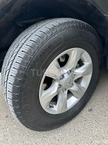 Toyota Land Cruiser Prado 2010, 198,000 km - 2.7 л - Bakı