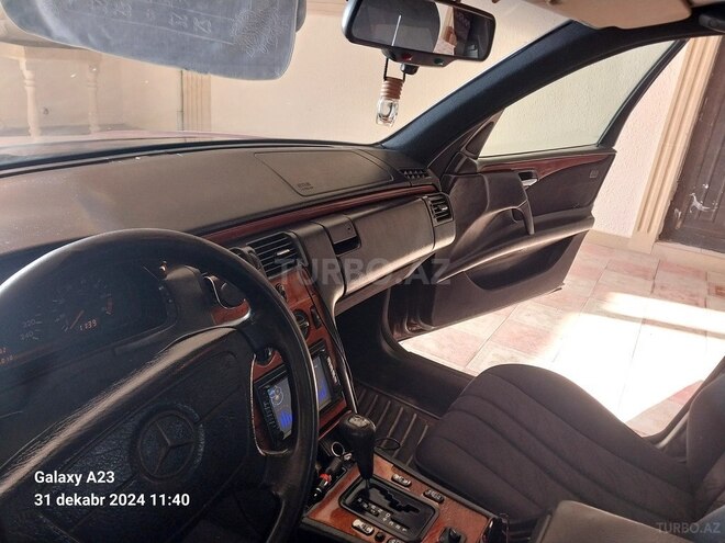 Mercedes E 200 1997, 30,000 km - 2.0 l - Bakı