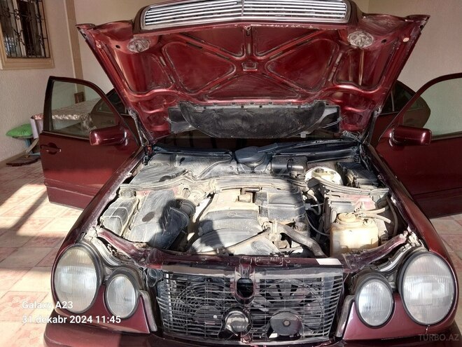 Mercedes E 200 1997, 30,000 km - 2.0 l - Bakı