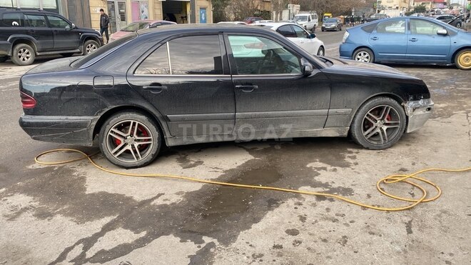 Mercedes E 220 d 2000, 400,000 km - 2.2 l - Bakı