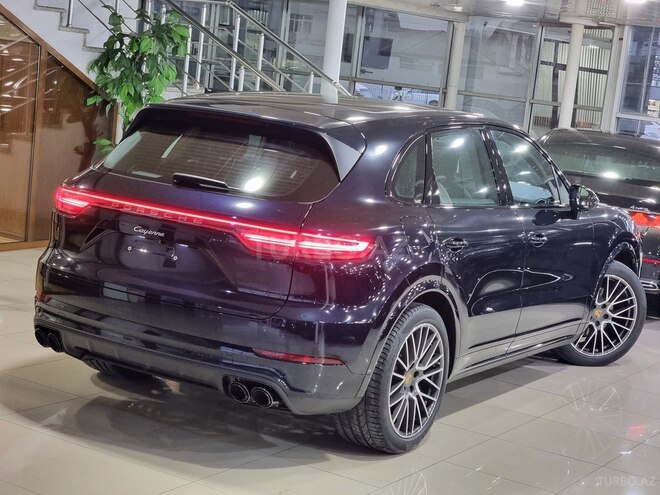 Porsche Cayenne-8