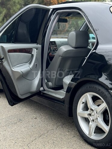 Mercedes C 230 1998, 187,000 km - 2.3 l - Saatlı
