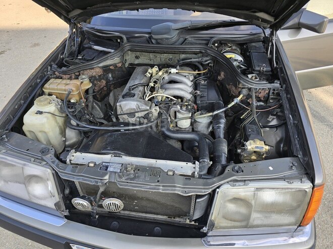 Mercedes E 200 d 1989, 14,000 km - 2.0 л - Bakı