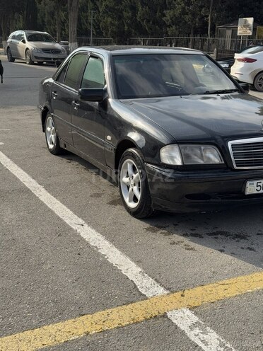 Mercedes C 220 1999, 242,000 km - 2.2 l - Bakı