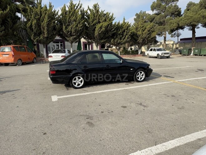 Mercedes C 220 1999, 242,000 km - 2.2 l - Bakı