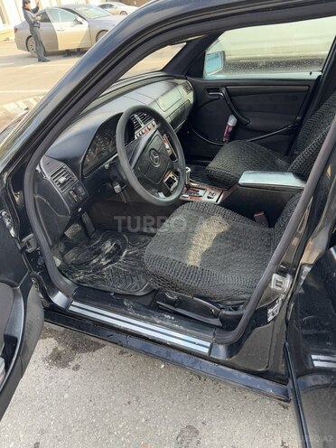Mercedes C 220 1999, 242,000 km - 2.2 l - Bakı