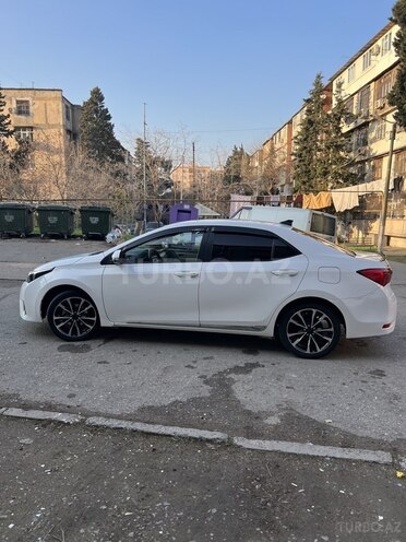 Toyota Corolla 2014, 221,070 km - 1.6 л - Bakı