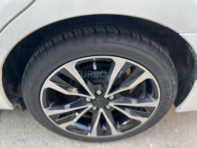 Toyota Corolla 2014, 221,070 km - 1.6 л - Bakı