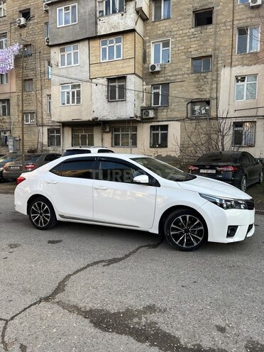 Toyota Corolla 2014, 221,070 km - 1.6 л - Bakı