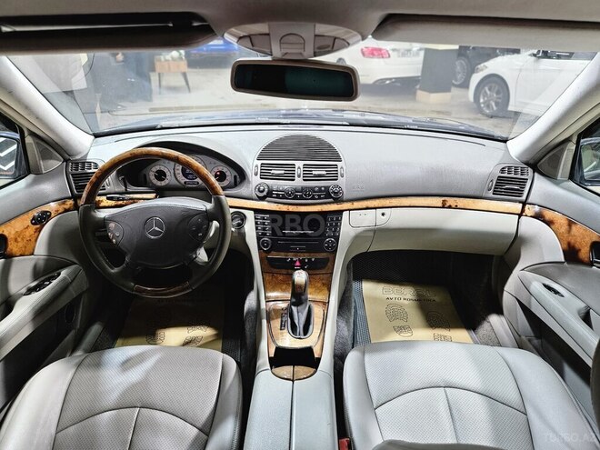 Mercedes E 240 2003, 250,000 km - 2.6 l - Sumqayıt