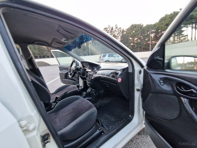 Ford Focus 2001, 275,181 km - 1.8 l - Sumqayıt
