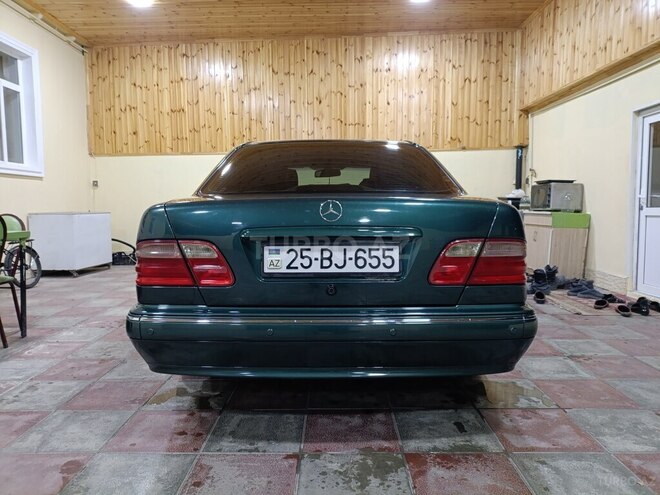 Mercedes E 240 1999, 248,000 km - 2.4 l - Gəncə