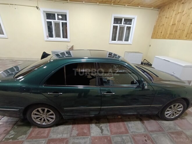 Mercedes E 240 1999, 248,000 km - 2.4 l - Gəncə